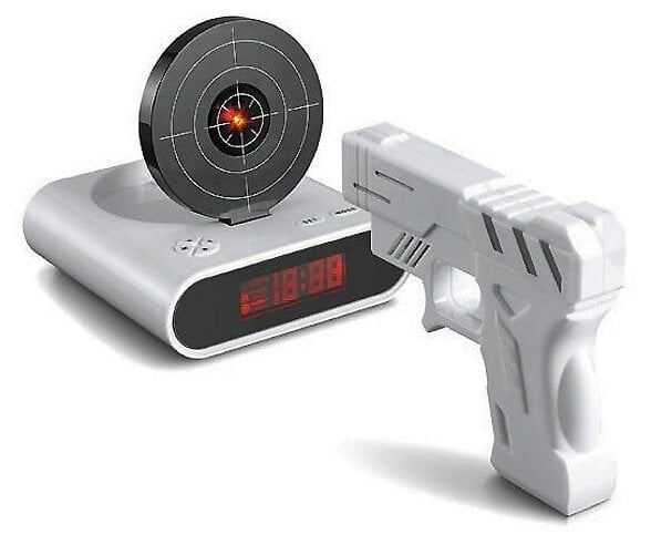 Идея для подарка: Будильник с мишенью Gun Alarm Clock