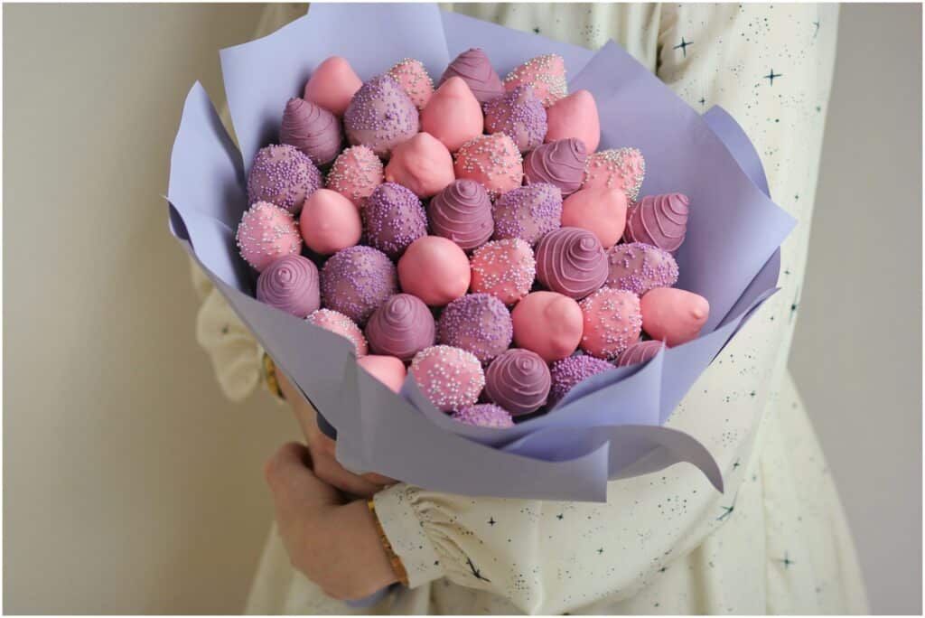 Идея для подарка: Букет из клубники в шоколаде 35 шт - Violett