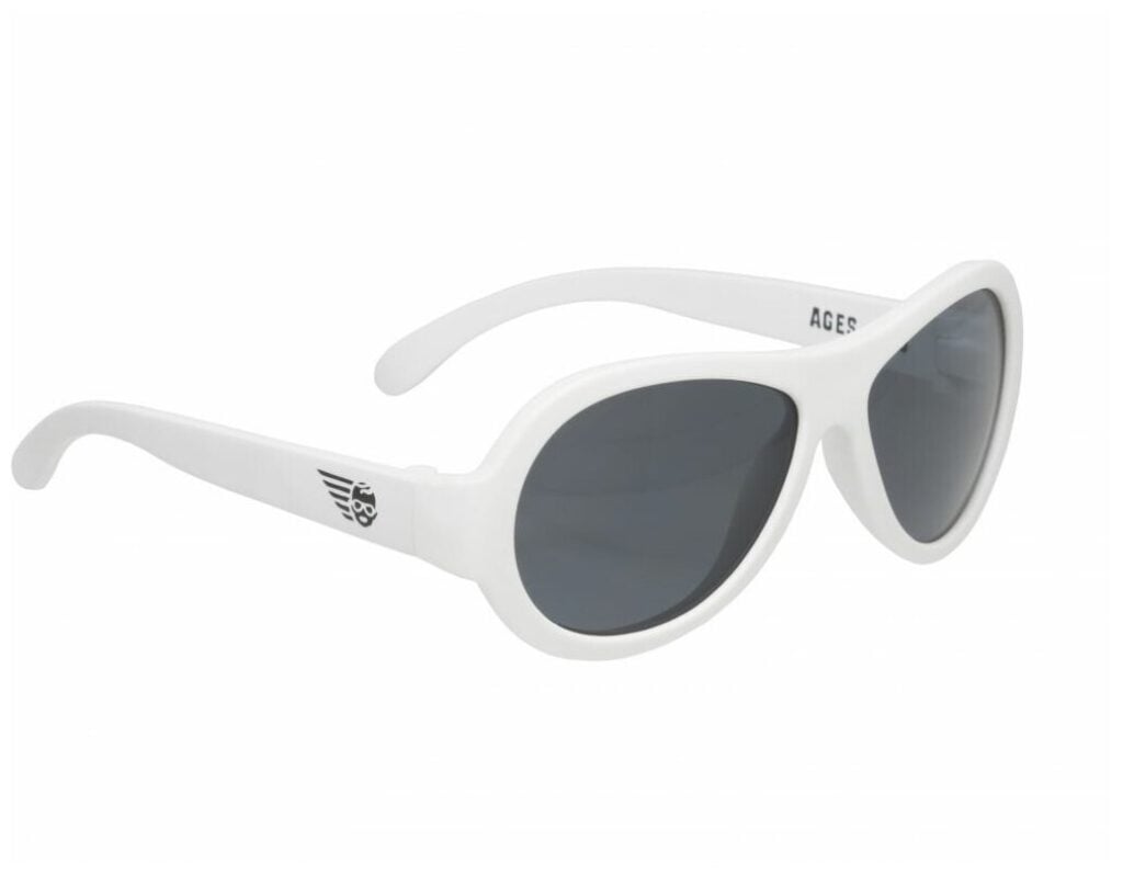 Идея для подарка девочке: С/з очки Babiators Original Aviator. Шаловливый белый. Цвет: Белый. Возраст: 3-5