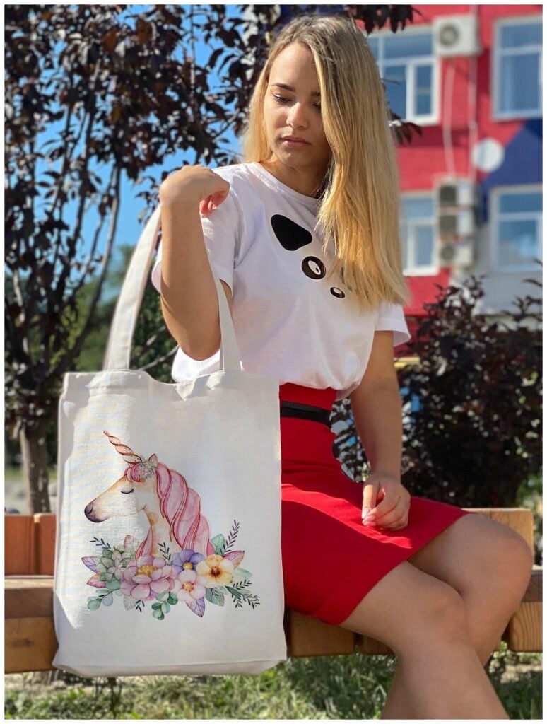 Идея для подарка девочке: Сумка шоппер с принтом "Розовый единорожек в цветах" сумка шопер авоська холщовая сумка с рисунком в подарок