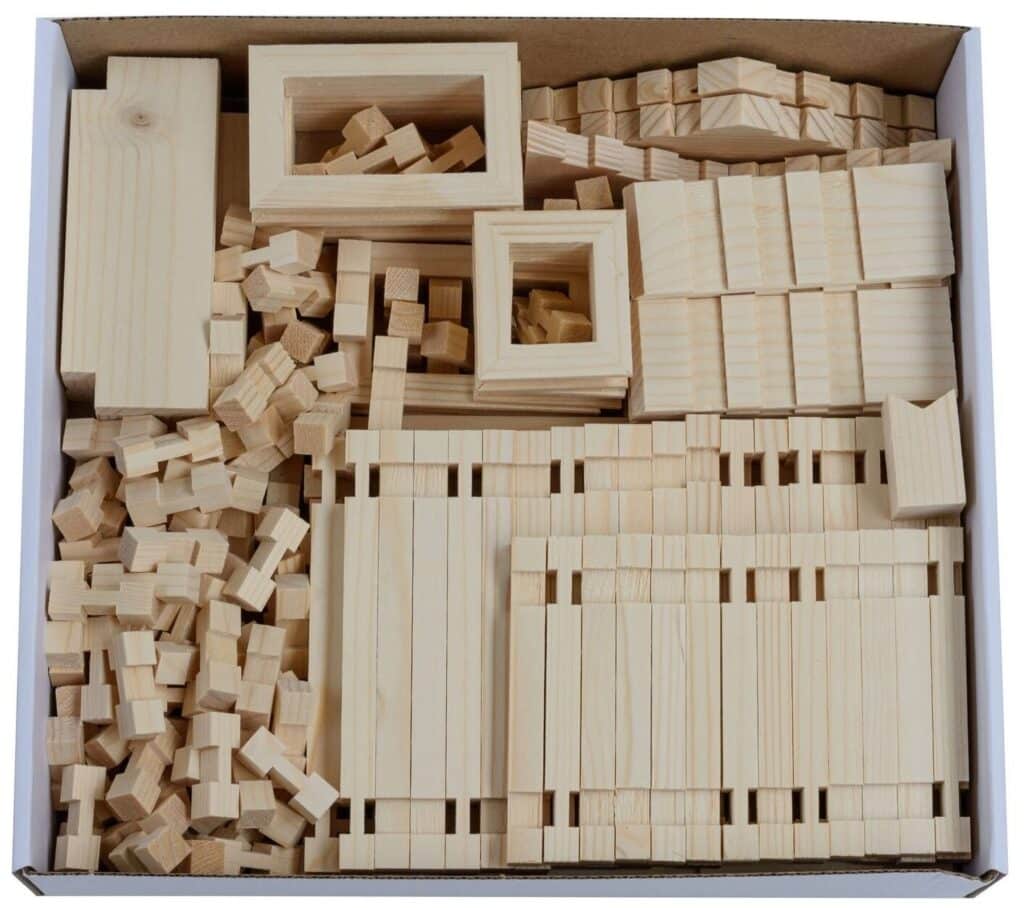 Идея для подарка: Конструктор лесовичок les 004 "Разборный домик" №4 набор из 200 деталей