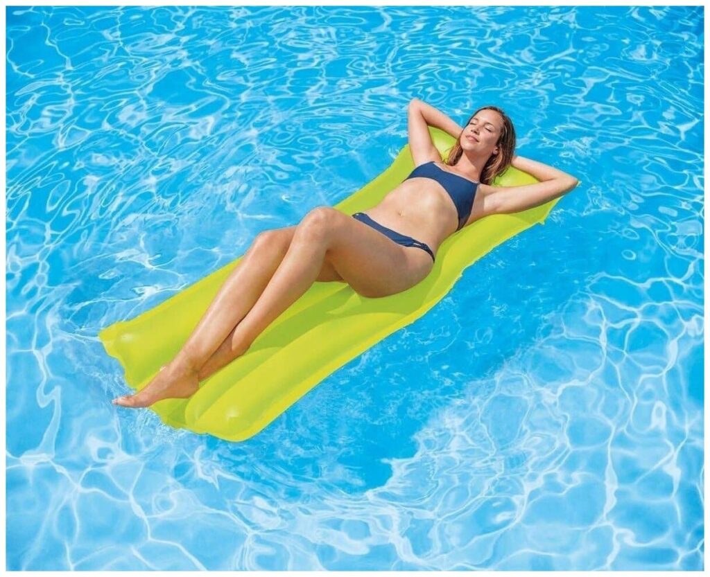 Идея для подарка: Матрас надувной пляжный для плавания неон 2022