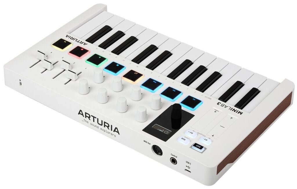 Идея для подарка: MIDI-клавиатура Arturia MiniLAB 3 White