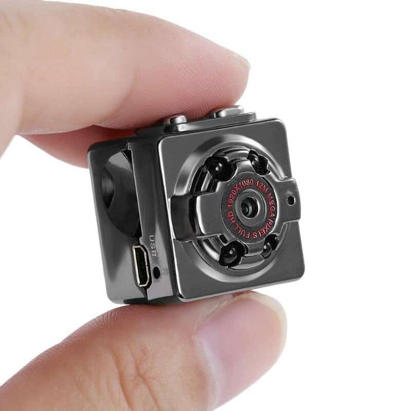 Идея для подарка: Мини камера с Wi-Fi Mike Store KM-02/тепловой PIR датчик/микро камера/экшн камера/HD камера/видео камера/датчик движения.