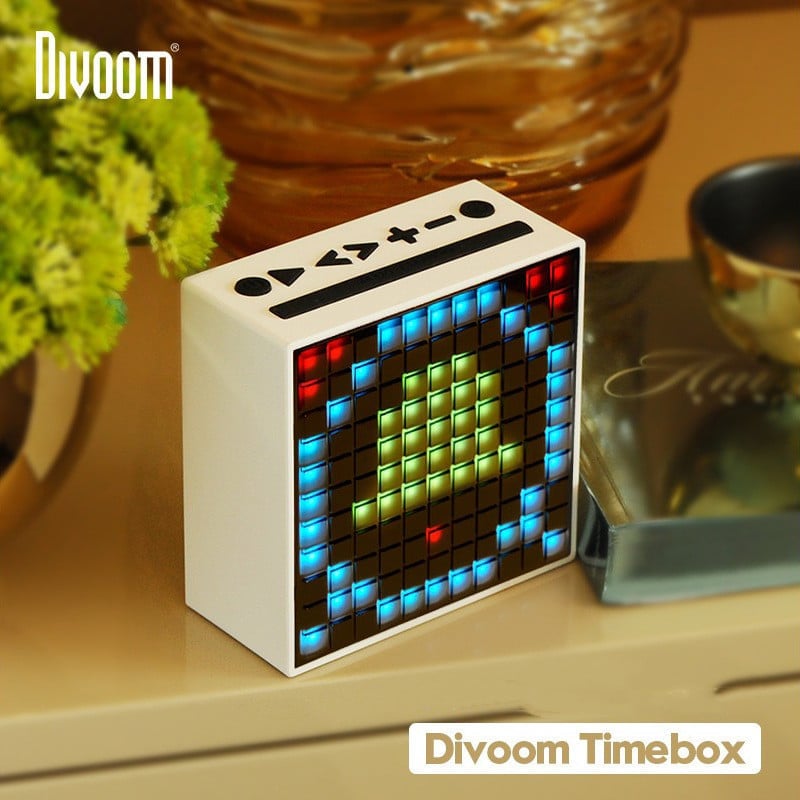 Идея для подарка: Портативная колонка Divoom с экраном и будильником