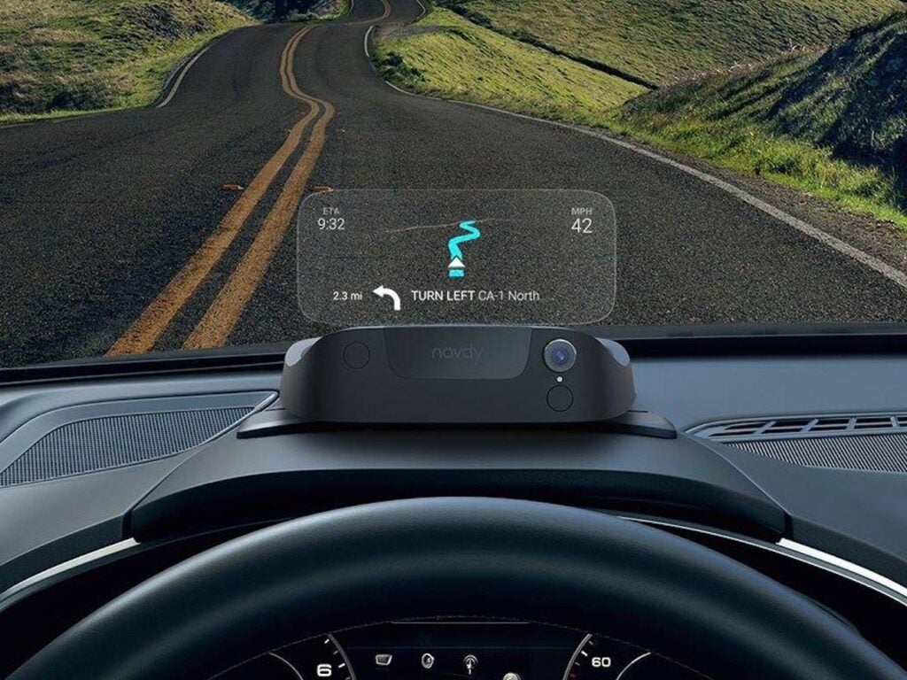 Идея для подарка: Проекционный дисплей на лобовое стекло автомобиля