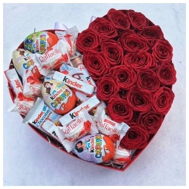 Идея для подарка: Сердце с розами и Киндерами подарочный набор подарок девушке