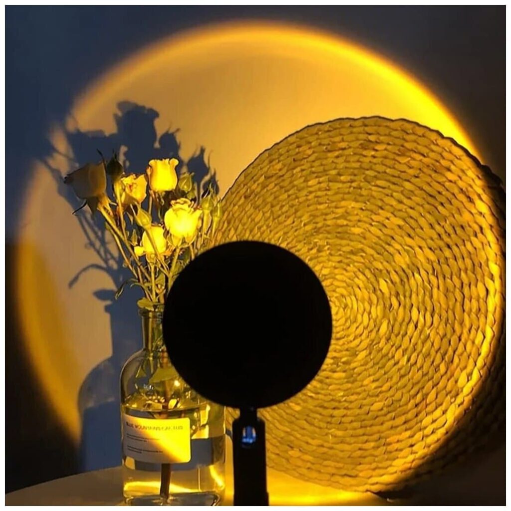 Идея для подарка: Светодиодный Атмосферный 4 заката Светильник настольная LED Лампа Проектор Заката 4 Цвета Sunset Lamp для Фото и светотерапии Лампа Тик тока