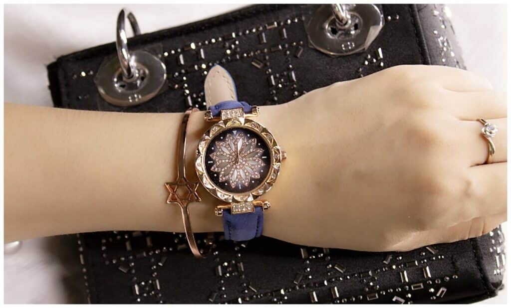 Идея для подарка женщине: Наручные женские часы